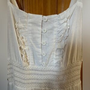 Papaya white aummer dress size medium